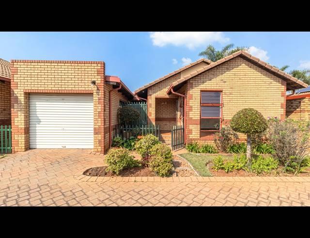 3 BEDROOM CLUSTER FOR SALE IN PIERRE VAN RYNEVELD